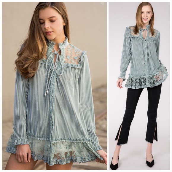 POL Tops - Feminine Feature Velvet Tunic Top
